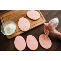 Backkurs Berlin – rosa Kekse verzieren