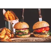 Burger-Grillkurs Frankfurt-Egelsbach – Burger auf Holzbrett
