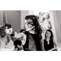 Erlebnisdinner Bad Nauheim – Frau zielt auf Ermittler