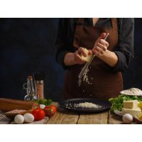 Italienischer Kochkurs München – Parmesan reiben