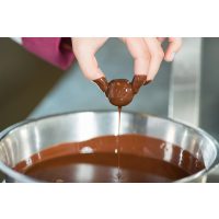 JGA mit Pralinenkurs Dresden – flüssige Schokolade