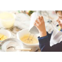 Kinder-Backkurs Würzburg: Teig rühren