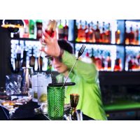Betriebsausflug Stuttgart - Barkeeper shaket