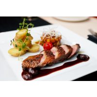 Weihnachtsfeier Mannheim - Braten mit Kartoffeln