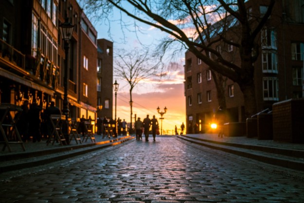 Kulinarische Stadtführung Düsseldorf – zusammen anstoßen