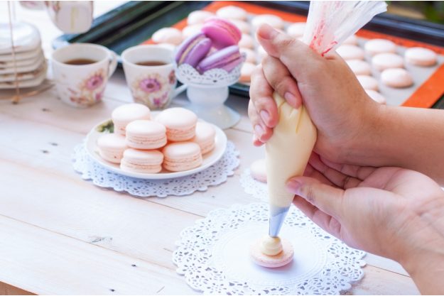 Macarons-Backkurs Düsseldorf – Creme aufspritzen