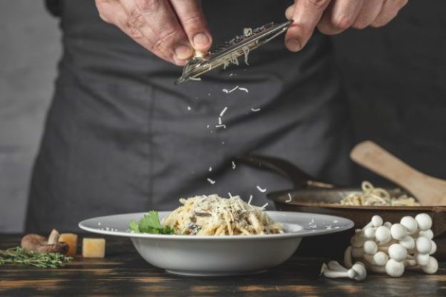 Teambuilding Düsseldorf – Pasta mit Parmesan