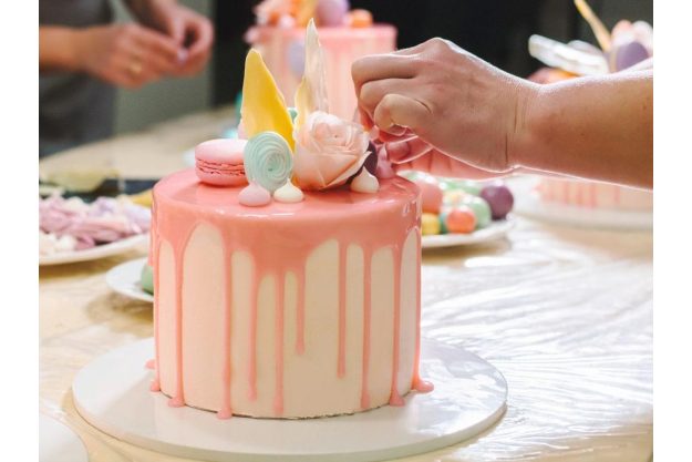 Tortenkurs Düsseldorf – Drip Cake in Pastell