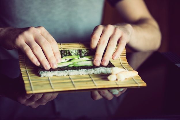 Online Kochkurs Sushi Sushi richtig rollen
