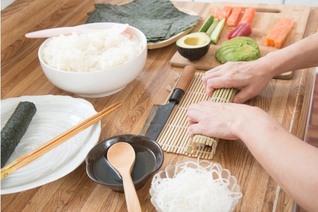 Sushi-Kurs Nürnberg – Sushi mit der Bambusmatte rollen
