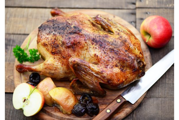 Weihnachtsfeier Nürnberg Braten mit Äpfeln